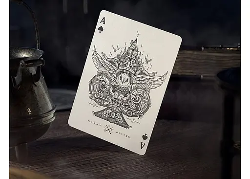 Карты игральные United States Playing Card Company Theory11 Harry Potter Gryffindor (red) (PC_T11HPG) - фото 4