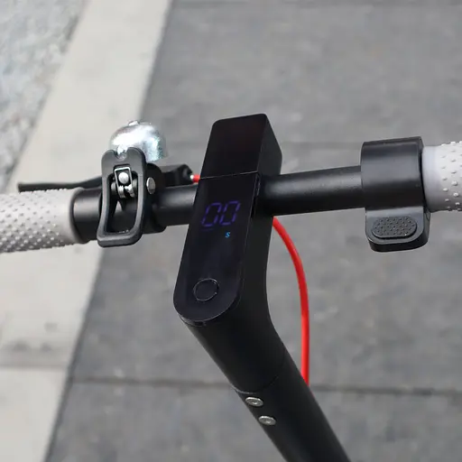 Электросамокат KUGOO M365 PRO Max 500W 11 Ah белый с алюминиевой рамой и надувными колесами - фото 7