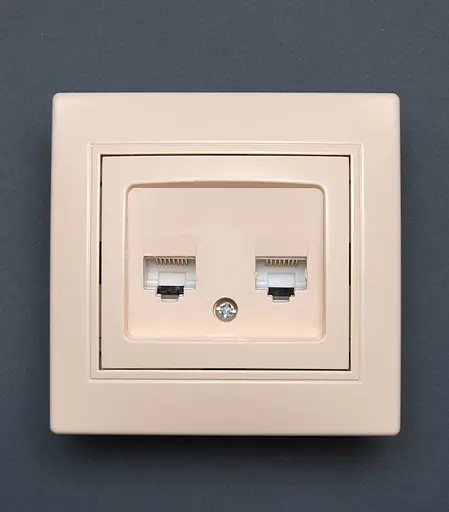 Розетка Valeso BK-2008 2-ая компьютерная крем