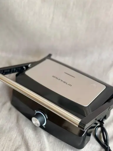 Прижимной контактный электрический гриль Grunhelm G1011 домашний с антипригарным покрытием 1000 Вт Серый - фото 4