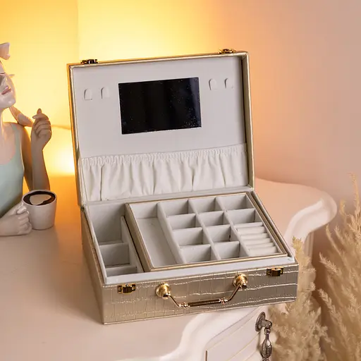 Скринька для прикрас з екошкіри 19 відділень із дзеркалом 23.5×14×8 см органайзер для прикрас Золотистий Yiwu HP-5-20GOLD - фото 2