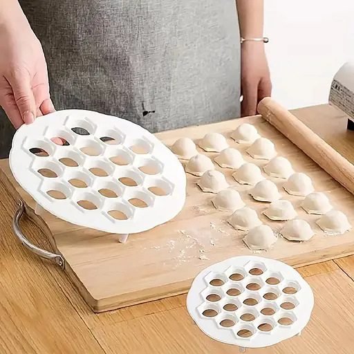 Пластикова пельменниця (форма для приготування пельменів) Ø21 см на 19 пельменів, Kitchen Master 87560 - фото 7