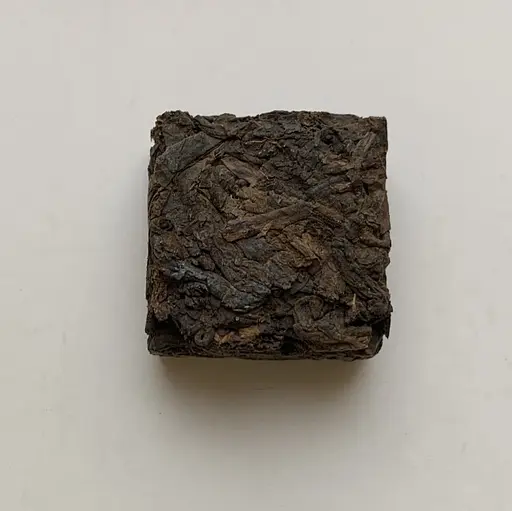 Порционный шу пуэр Маленький золотой кирпич 2003 год 100 г - фото 3