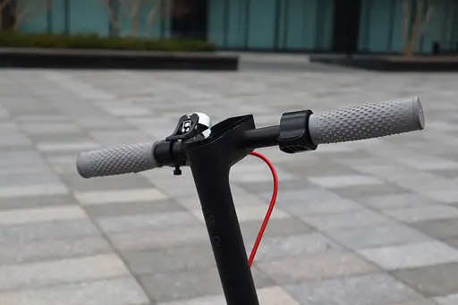 Электросамокат E-scooter M365 Pro 11Ah черный (модель 2025 года) - фото 7