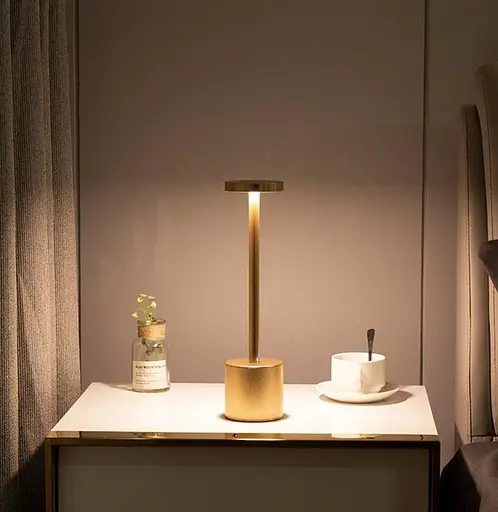 Настольная лампа с аккумулятором KLOODI DECO TA-5V UNO CCT GD - фото 3