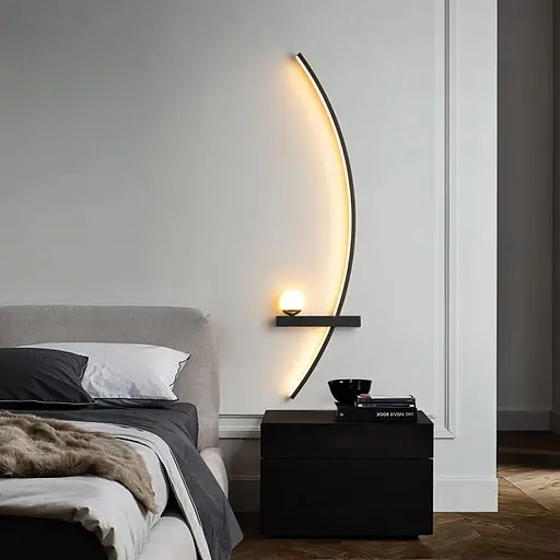 Черное дуговое бра с белым плафоном в правом корпусе 80 см Line F Арт. WJ113/800 R BK (правий) - фото 1