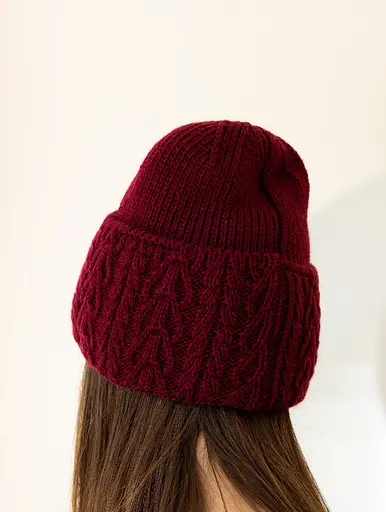 Женская вязаная шапка джулия 20% шерсть с отворотом Бордовый - фото 2
