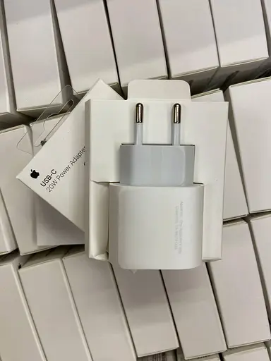 Зарядний пристрій Foxconn USB-C Power Adapter 20W MHJE3ZM - фото 4