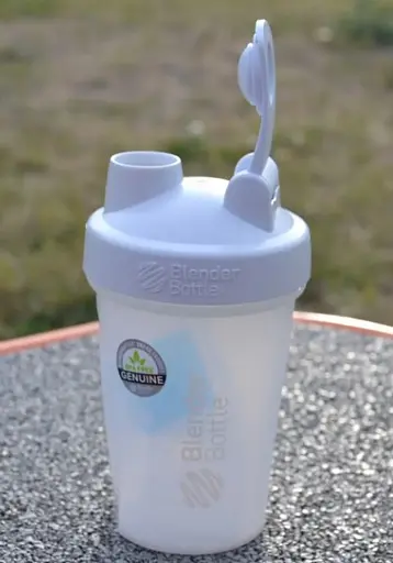 Шейкер спортивний BlenderBottle Original Classic 20oz/590 мл White (Classic 20oz White) - фото 2