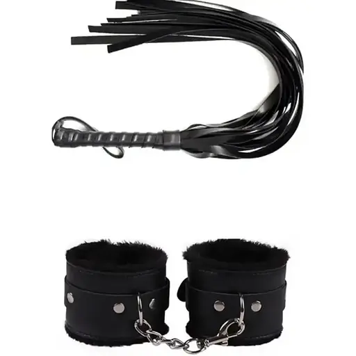 БДСМ наручники и кожаный кнут - фото 2