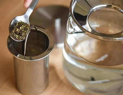 Стеклянный чайник TRINKBASIS 1 литр, ручной работы, боросиликатный термостойкий, длинный сетч съемный из нержавеющей стали - фото 6