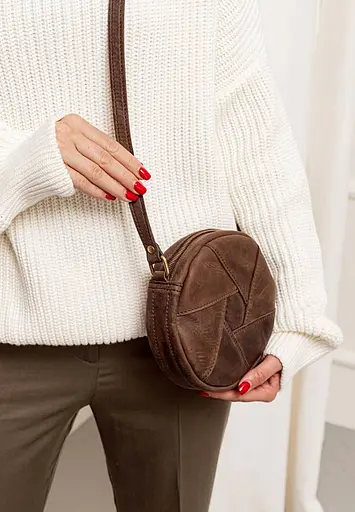 Шкіряна кругла жіноча сумка Бон-Бон темно-коричнева - фото 2