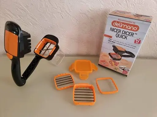 Удобная овощерезка Nicer Dicer Quick 5 в 1 универсальная кухонная терка с острыми лезвиями и контейнером - фото 9