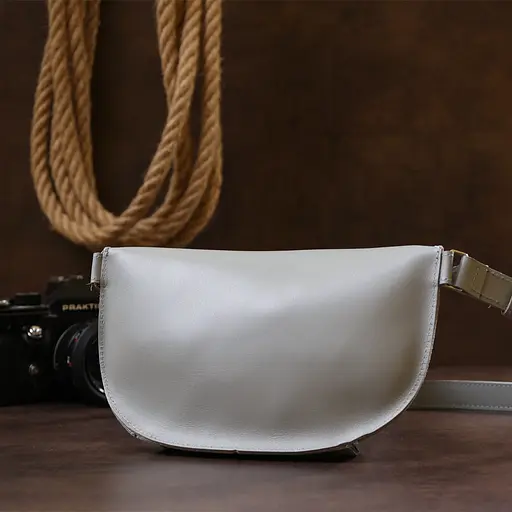 Шкіряна жіноча сумка бананка Shvigel 23х13х5 см sum0020187 - фото 9