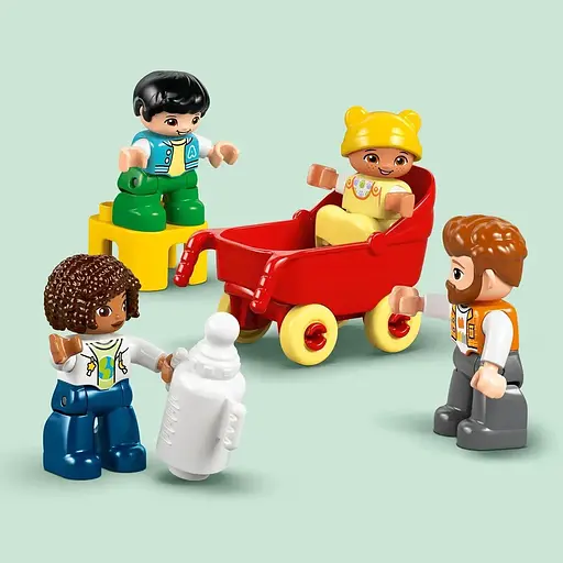 Конструктор LEGO DUPLO Town Сучасний родинний будинок із фігурками 3 в 1, 166 деталей (10470) - фото 8