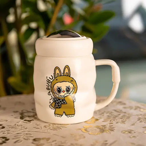 Чашка порцелянова Yiwu Labubu 400 мл з кришкою білий з коричневим Yiwu FM-54B - фото 2