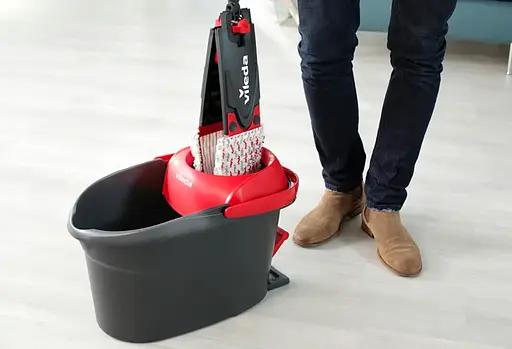 Набір для прибирання Vileda Ultramax XL Turbo – плоска швабра, телескопічна ручка, система зливу у відр 163427 - фото 5