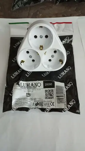 Тройник с заземлением "Цветок" белый 16А (10шт/уп 100шт/ящ) (20090) LM* - фото 1