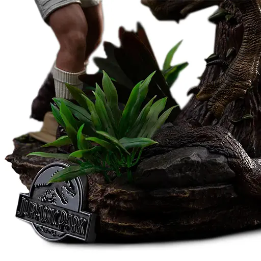 Статуэтка JURASSIC PARK Clever Girl Deluxe Art Scale 1/10 (Парк Юрского периода) - фото 9