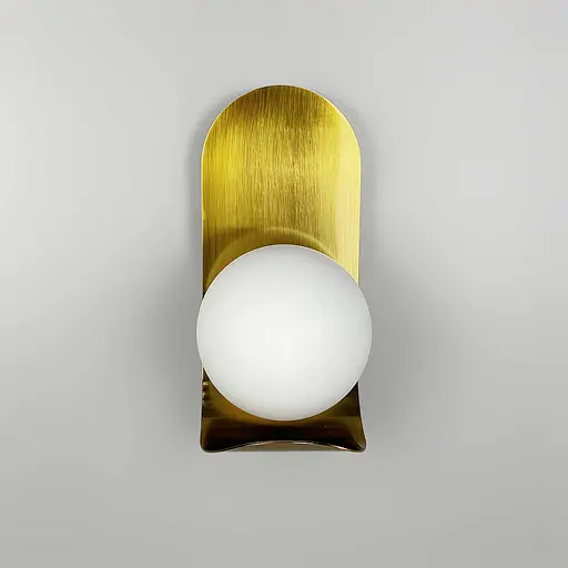 Бра із білим плафоном у латунному корпусі 25х12 см Line F Арт. W 083/1 AB  - фото 2