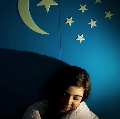 Набор светящихся в темноте наклеек 4M Луна и звезды 13 шт 00-05215 Набор люминесцентных наклеек - фото 5