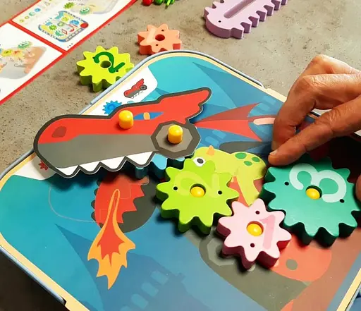 Игровой набор Hape Увлекательные шестерни E1065 Конструктор - фото 8