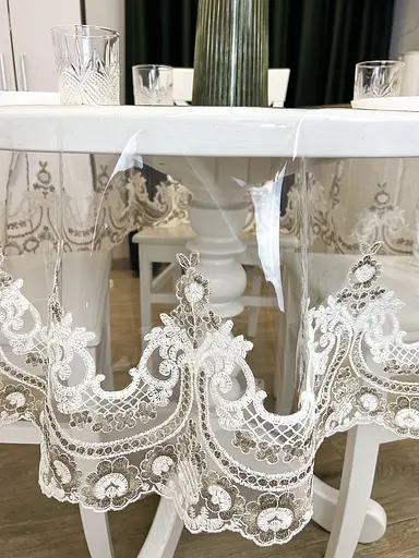 Силиконовая скатерть с бело-кофейным кружевом Арка Elit 340х100 см - фото 4