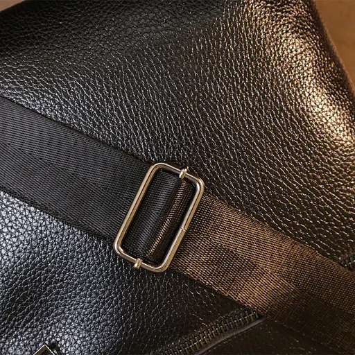 Кожаная мужская сумка через плечо SHVIGEL 24х26 см 000200032 - фото 9