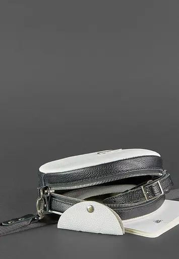 Кругла жіноча шкіряна сумочка Tablet чорно-біла - фото 5