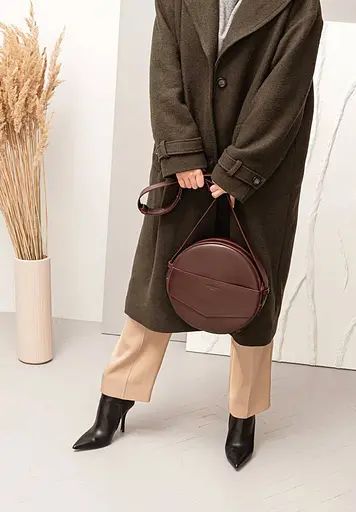 Кожаная женская круглая сумка-рюкзак Maxi бордовая - фото 2