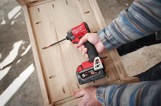 Ударный аккумуляторный винтоверт Milwaukee M18 FID3-0 18В 0-3900 об/мин 226Нм 1.7 кг без АКБ и ЗП - фото 2