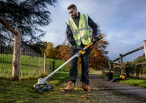 Акумуляторний триммер DeWalt з АКБ та ЗП DCMST561P1 - фото 4