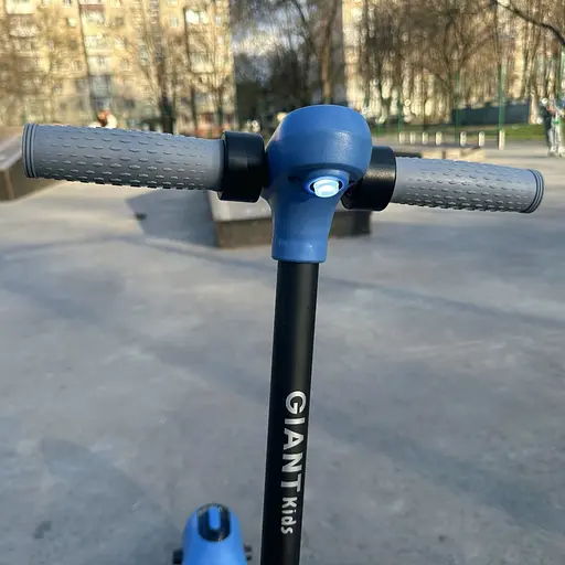 Электросамокат GIANT Kids ES1 4.4Ah Голубой , с LED подсветкой деки и колес - фото 6