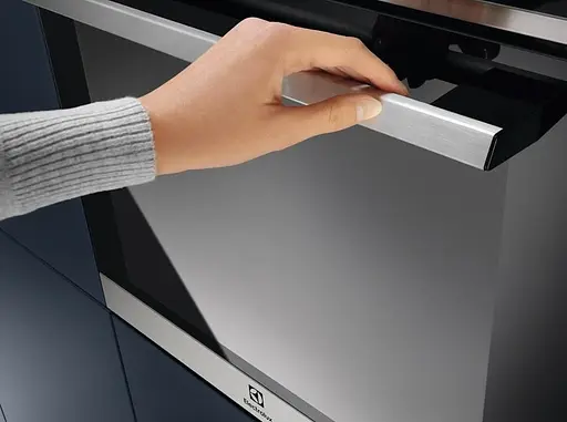 Духова шафа електрична Electrolux A+ пара дисплей конвекція піроліз телескопічні напрямні 72 л чорний - фото 5