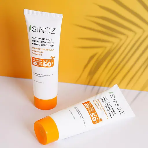 Солнцезащитный крем для лица Sinoz Anti Dark Spot Sunscreen SPF50+ против темных пятен 50 мл - фото 2