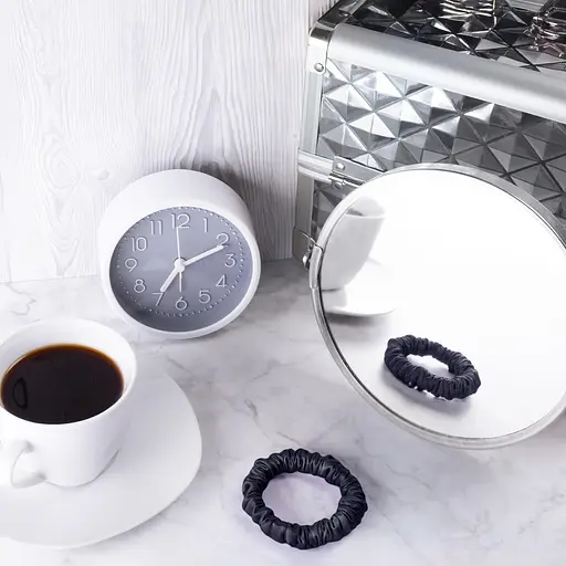 Шовкова резинка для волосся Чумацький Шлях підвищеної еластичності та міцності Розмір S в Подарунковій упаковці Чорна (1207-02) - фото 3