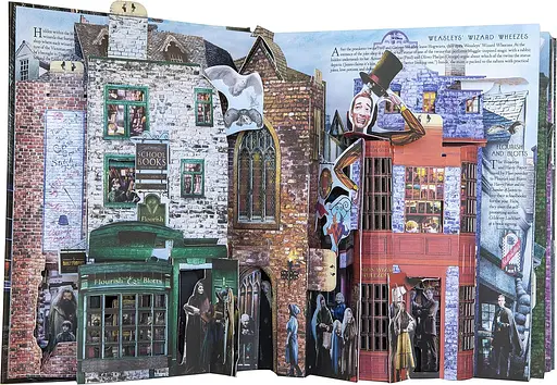 Harry Potter: A Pop-Up Guide to Diagon Alley and Beyond - фото 2
