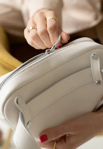 Поясна сумка Ada белая - фото 3