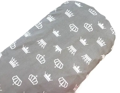 Непромокаемая простынь Moontime в коляску "Короны на сером" - фото 1