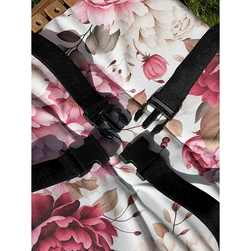 Водоотталкивающая подушка для стула с 3D принтом Танец пионов 40х40 см красная 6 шт. - фото 8