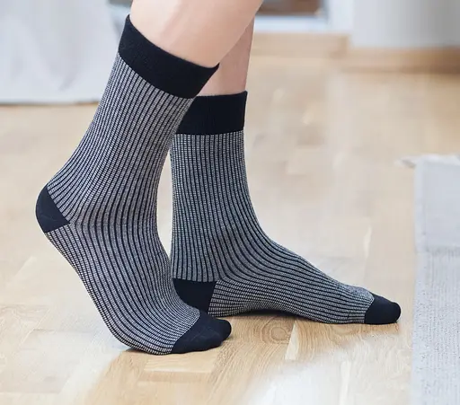 Шкарпетки з принтом кольорові смуги високі безшовні якісні ORGANIC cotton JILL ANTONY Чорний, 39-41 - фото 2