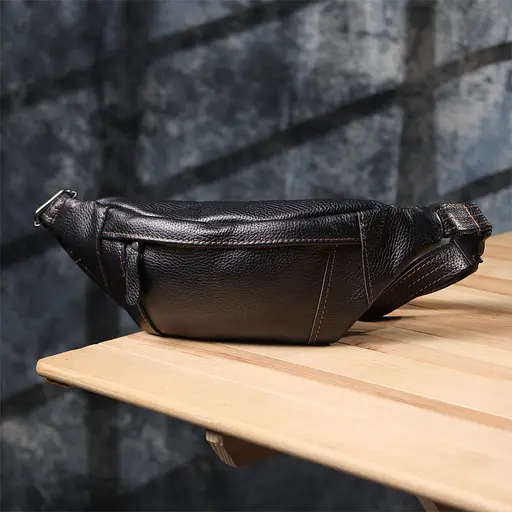 Приваблива сумка-бананка для чоловіків із натуральної зернистої шкіри SHVIGEL 34х12х4 см sum0027424 - фото 18