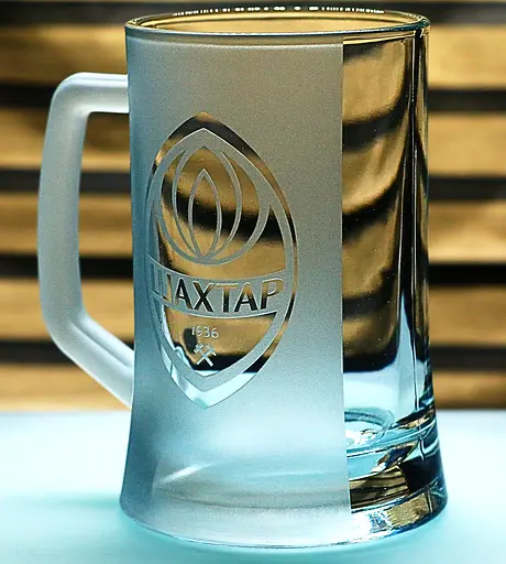 Пивний келих 660 мл ФК Шахтар Донецьк  з гравіюванням подарунок для фаната футбольний кухоль глянець - фото 3