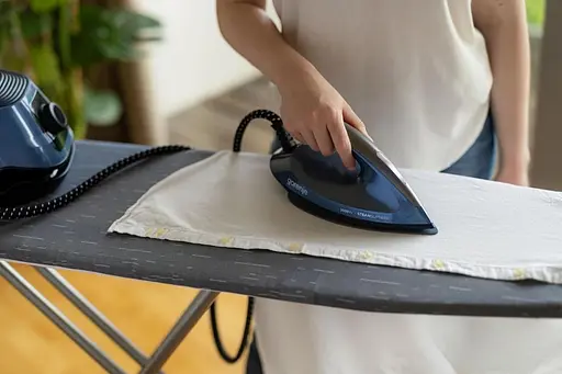 Gorenje Утюг-парогенератор, 3000Вт, 1500мл, паровой удар -160гр, дисплей, керам. подошва, синий - фото 3