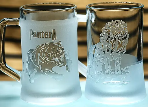Набір пивних келихів 660 мл для пари Лев та Пантера  подарунок для закоханих  кухлі з гравіюванням  подарунок на річницю  весілля - фото 1