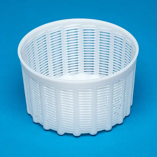 Форма для приготування сиру бринзи, сулугуні та інших гарячих сирів (італійський кошик) 0.6 кг, Kitchette Білий 84611 - фото 1