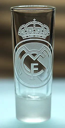 Стеклянная рюмка 60мл Реал Мадрид Real Madrid с гравировкой подарок для фаната стопка футбольная стопка - фото 1