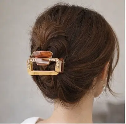 Заколка-краб прямоугольная для волос 5 см со стразами пластиковая с металлическим механизмом Коричневый - фото 2