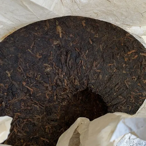 Коллекционный шу пуэр Высокогорный Zhong Cha 2003 год 357 г - фото 4