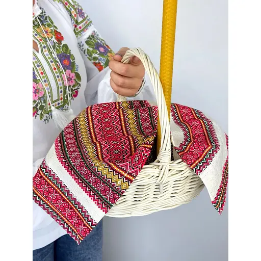 Комплект Великодній кошик  Буковина (маленький) з лляним рушником 45х30 см Грація (червоний) та свічкою